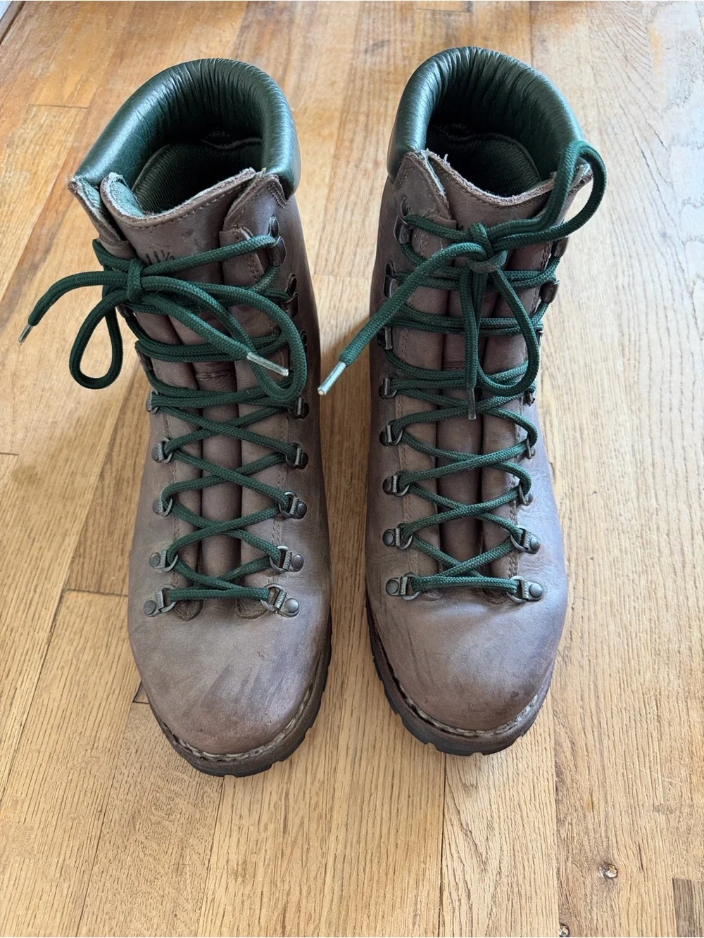 Vintage EMS Eastern Mountain Sports Made in Italy Leather Hiking Outdoor Boots